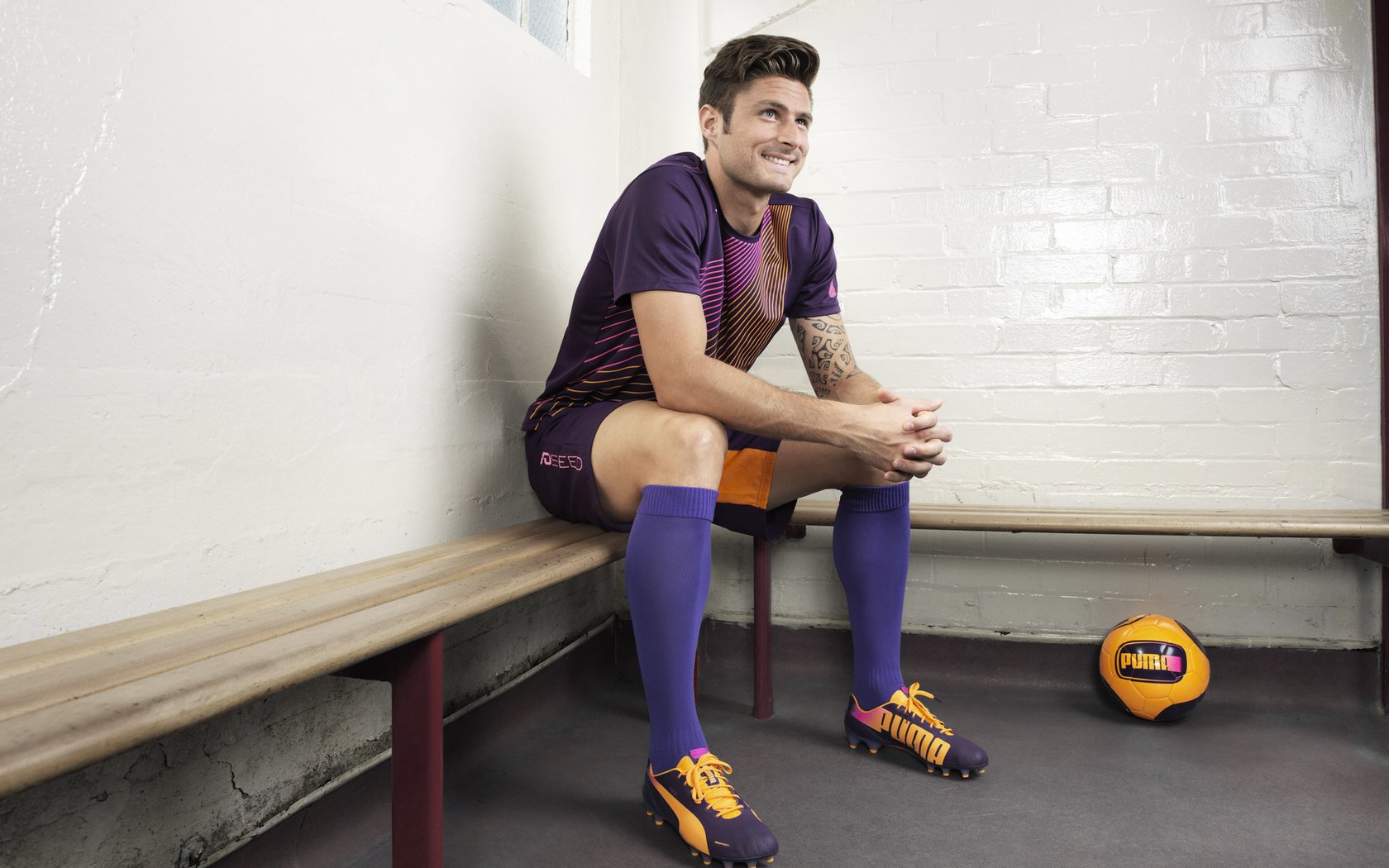 羽毛球超级赛爆冷 安赛龙意外出局 国羽小将闯入四强,羽毛球安赛龙是哪个国家的